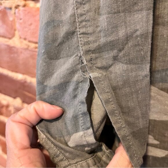 Rails Everett in Camo Size Small Linen/Rayon Blend Button Up Blouse - Picture 4 of 8